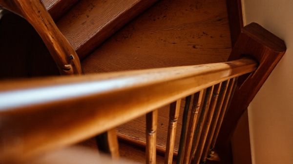 5 solutions efficaces pour prévenir les accidents sur les escaliers
