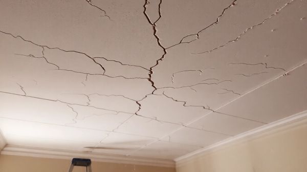 Top solutions pour remédier aux fissures au plafond